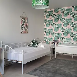 Silver Apartman