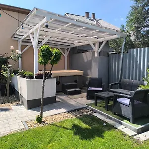Emmabella Apartman