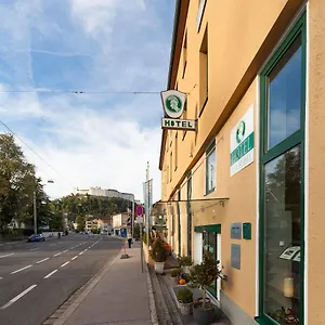 hotellátogatás